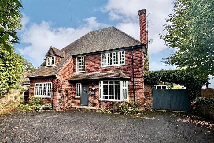 4 Bedroom Detached House To Rent In Park Road, Camberley, GU15