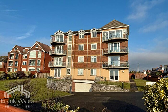 2 Bedroom Apartment For Sale In , Cartmell Court, South Promenade, Lytham St. Annes, Lancashire, FY8
