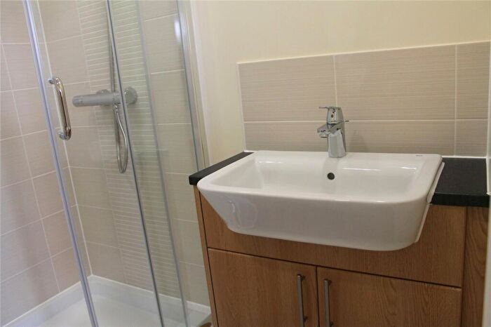1 Bedroom Flat For Sale In Central Point, Feathers Lane, Basingstoke, Hampshire, RG21