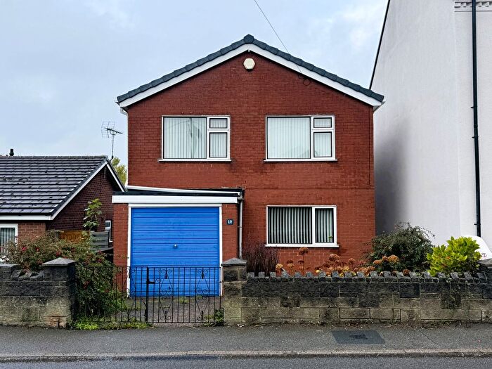 3 Bedroom Detached House For Sale In High Street, Stonebroom, DE55