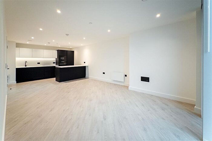 2 Bedroom Apartment To Rent In Vista River Tower, M3