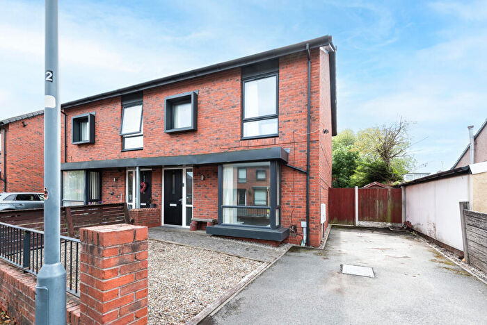3 Bedroom Semi-Detached House For Sale In Ratcliffe Place, Rainhill, Prescot, Merseyside, L35