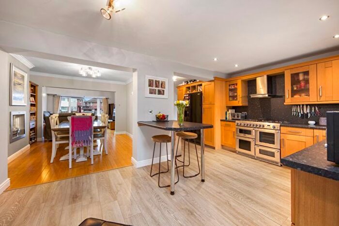 3 Bedroom Semi-detached House For Sale In Orchards Way, Walton, Chesterfield, S40