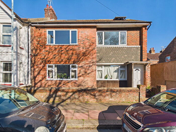 4 Bedroom Maisonette For Sale In St. Anselms Road, Worthing, BN14