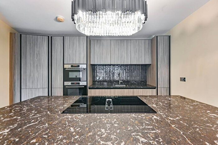 1 Bedroom Flat To Rent In Bridges Court Road, , Battersea, London, SW11