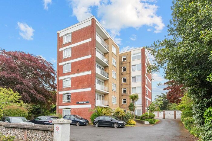 2 Bedroom Flat For Sale In Belsize Road, BN11