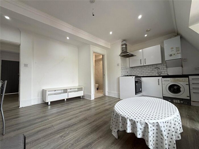 1 Bedroom Flat To Rent In Portland Road, London, SE25