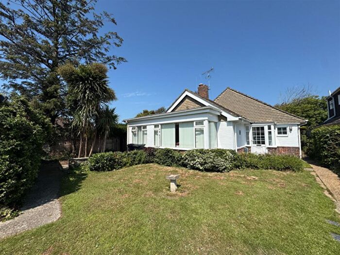 3 Bedroom Detached Bungalow To Rent In South Ferring, BN12