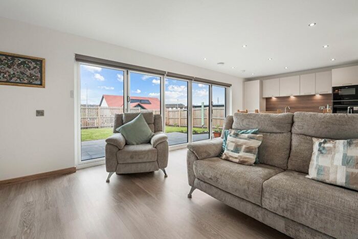 3 Bedroom Detached Bungalow For Sale In Chemiss Crescent, East Wemyss, Kirkcaldy, KY1