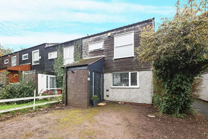3 Bedroom End Of Terrace House For Sale In Exeter Drive, Marston Green, Birmingham, B37