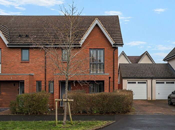 3 Bedroom Semi Detached House For Sale In Woolner Road, Tadpole Garden Village, Swindon, SN25