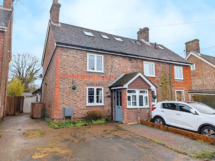 3 Bedroom Semi-Detached House For Sale In Gordon Road, Buxted, Uckfield, TN22