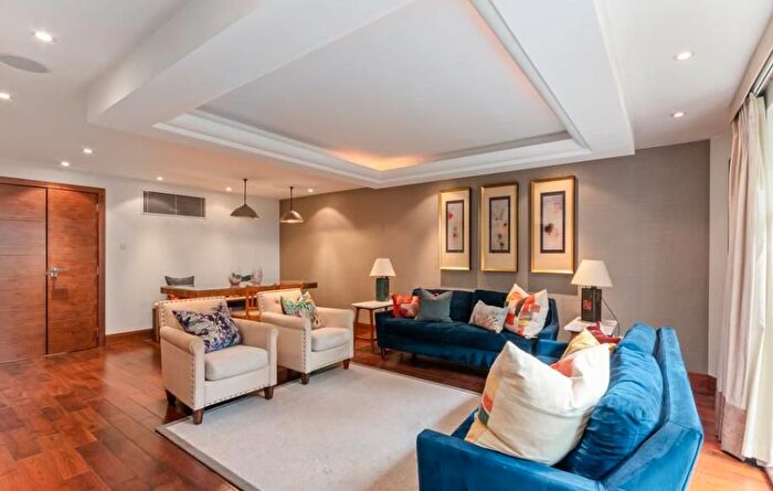 4 Bedroom Flat To Rent In Old Marylebone Road, Marylebone, London, NW1