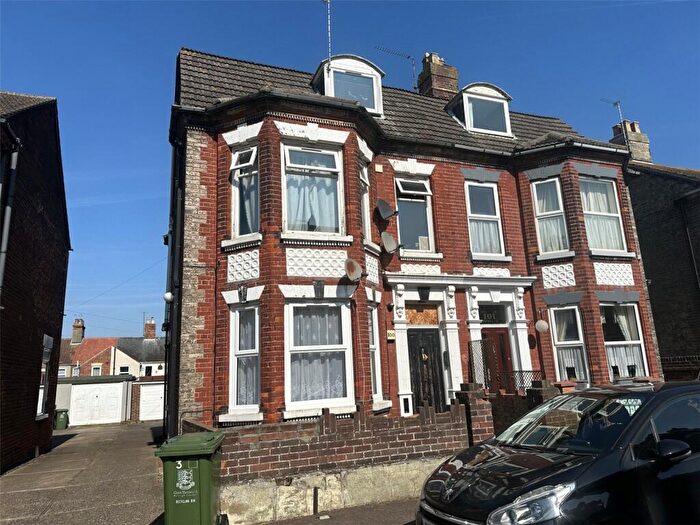 1 Bedroom Flat To Rent In Upper Cliff Road, Gorleston, Great Yarmouth, Norfolk, NR31