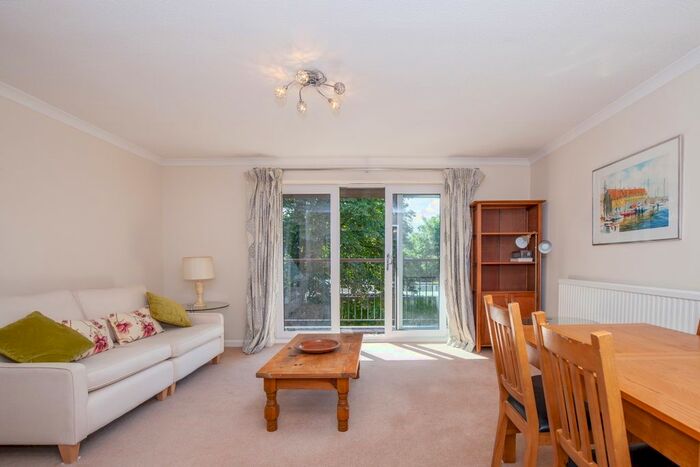 3 Bedroom Flat To Rent In Hernes Road, Oxford, OX2
