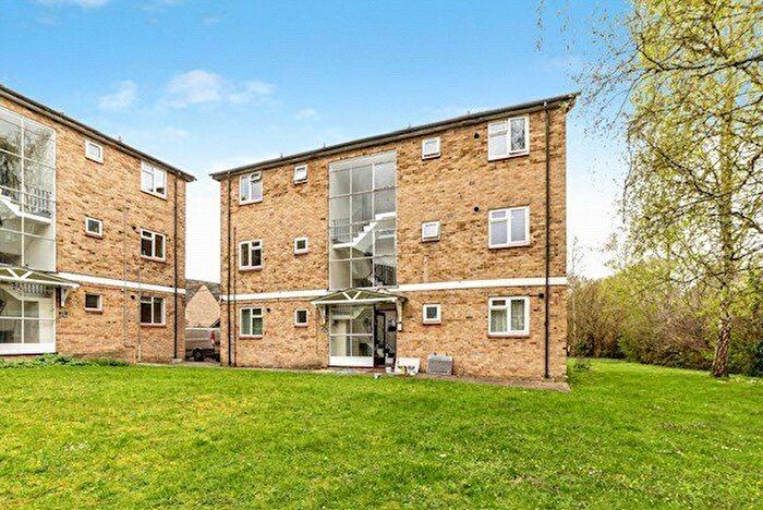 2 Bedroom Flat To Rent In Millway Close, Oxford, Oxfordshire, OX2