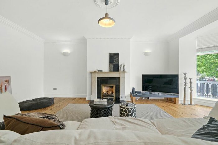 5 Bedroom Terraced House To Rent In St. David's Drive, Egham, TW20