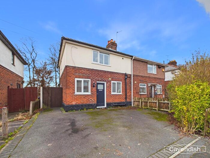 3 Bedroom Semi Detached House For Sale In Pine Grove, Hoole, Chester, CH2
