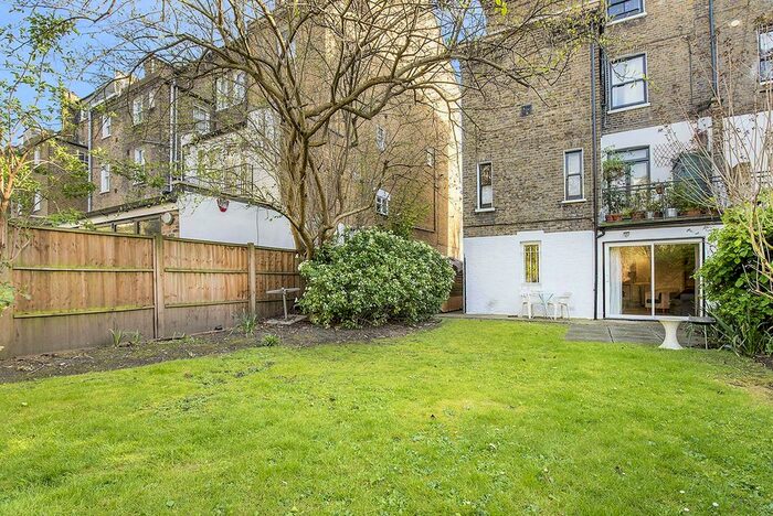 2 Bedroom Flat To Rent In Edith Road, London, W14