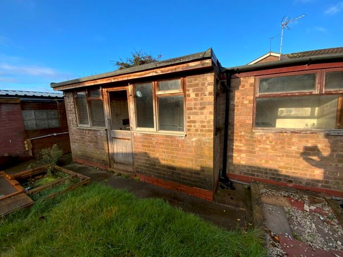 2 Bedroom Bungalow For Sale In Stubbington Close, Willenhall, WV13