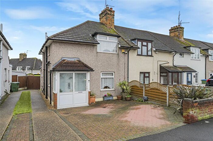 3 Bedroom End Of Terrace House For Sale In Heath Way, Northumberland Heath, Erith, DA8