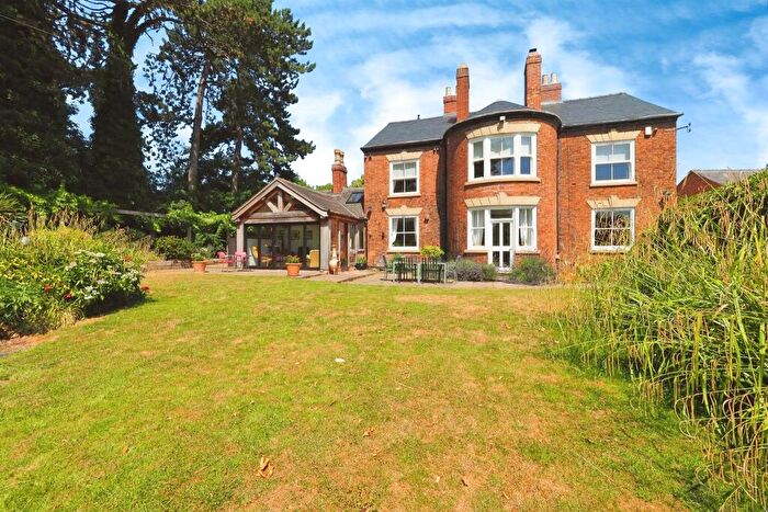 5 Bedroom Detached House For Sale In Lock Lane, Sandiacre, Nottingham, NG10