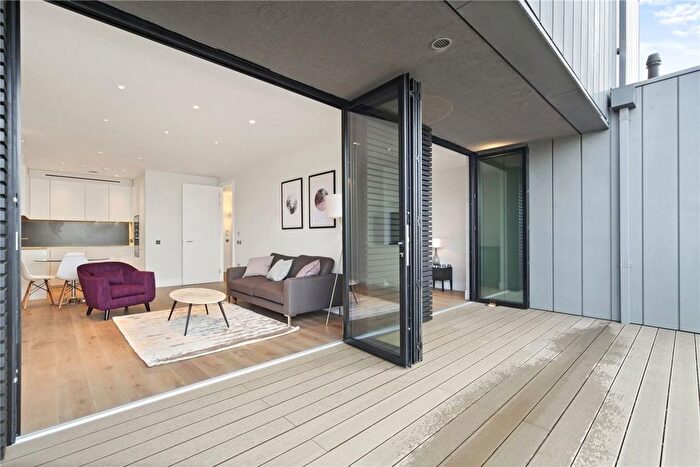 1 Bedroom Flat To Rent In - Salusbury Road, Queens Park, NW6