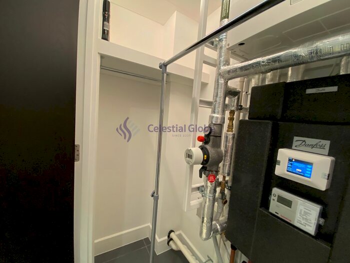 1 Bedroom Flat For Sale In Piazza Walk, London, E1