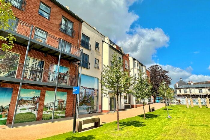 2 Bedroom Flat To Rent In Old Market Place, Farnham, GU9