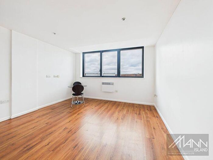 1 Bedroom Flat For Sale In Mann Island, Liverpool, L3