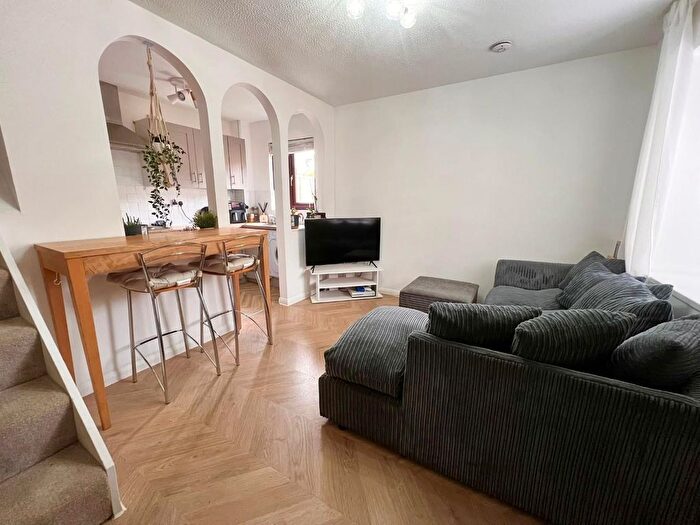 1 Bedroom End Of Terrace House To Rent In Landseer Close, Colliers Wood, SW19