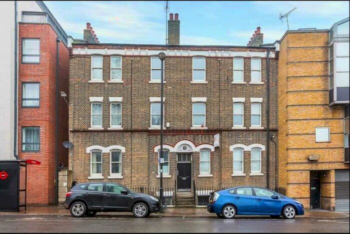2 Bedroom Flat To Rent In Market Road, London, N7