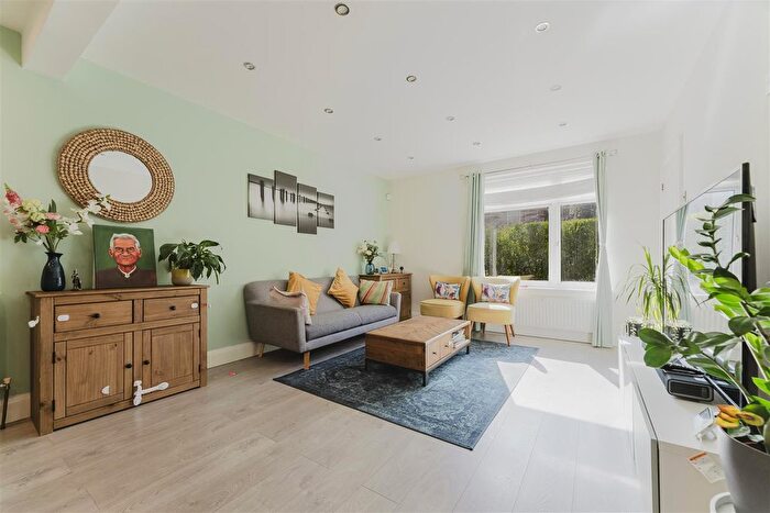 3 Bedroom End Terrace House For Sale In Bordars Road, London, W7