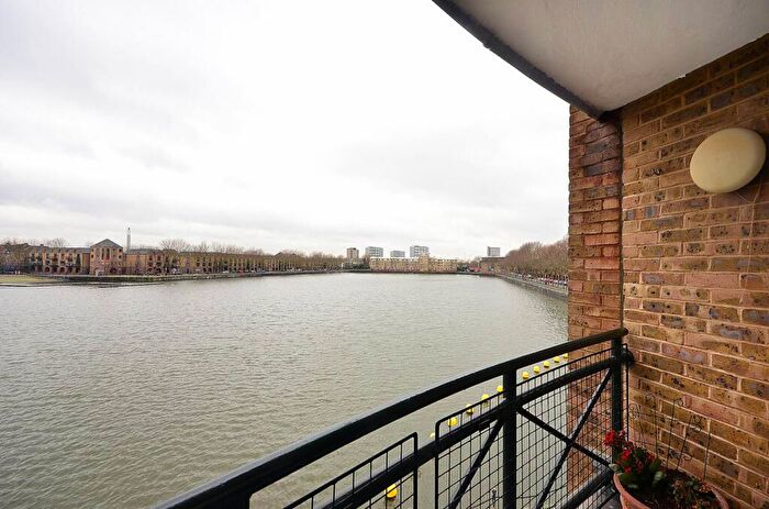 2 Bedroom Flat To Rent In Russell Place, Rotherhithe, London, SE16