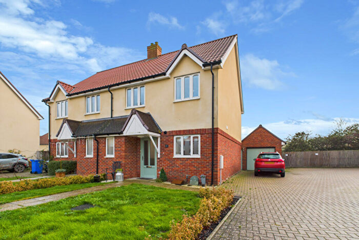 3 Bedroom Semi Detached House For Sale In Wellington Close, Chedburgh, IP29