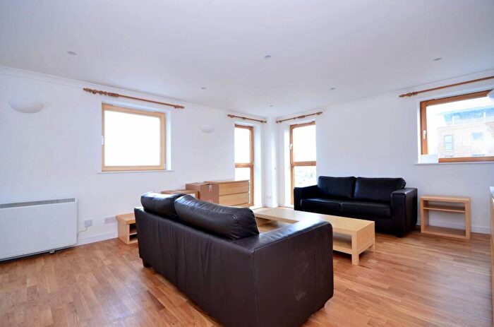 2 Bedroom Flat To Rent In Meridian Place, Docklands, London, E14