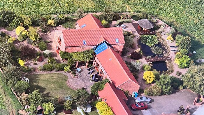6 Bedroom Barn Conversion For Sale In Norwith Hill, Newington, Bawtry, Doncaster, DN10