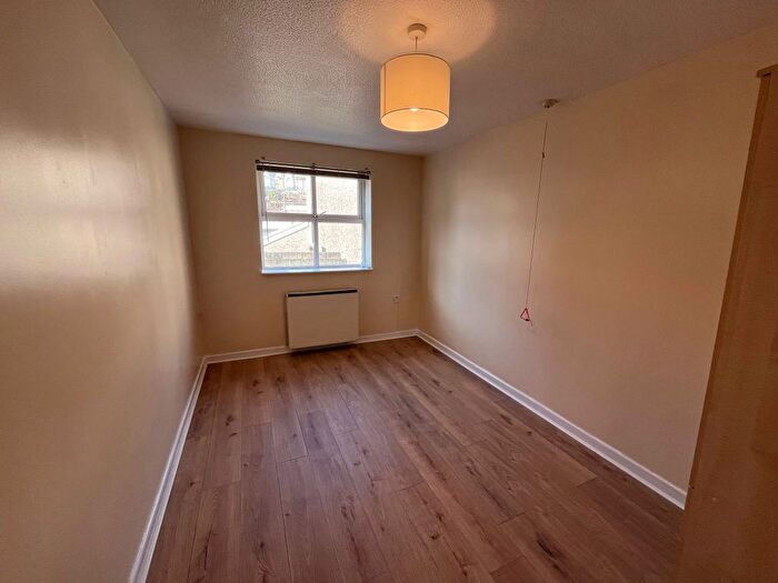 1 Bedroom Flat To Rent In Bryn Y Mor Crescent, Swansea, SA1