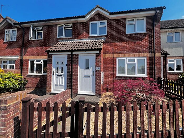 3 Bedroom Semi Detached House To Rent In Challoner Close, Basingstoke, Hampshire, RG22