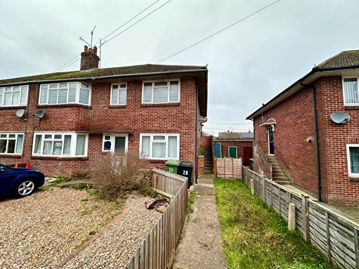 2 Bedroom Maisonette For Sale In Chawton Park Road, Alton, Hampshire, GU34