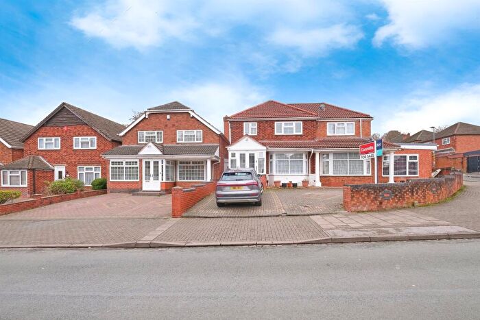 5 Bedroom Detached House For Sale In Craythorne Avenue, Birmingham, B20