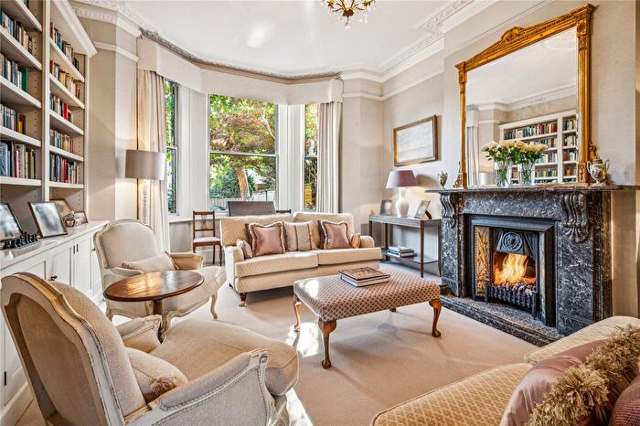 6 Bedroom Semi-Detached House For Sale In Earlsfield Road, London, SW18