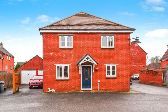 3 Bedroom Detached House For Sale In Jubilee Road, Devizes, SN10