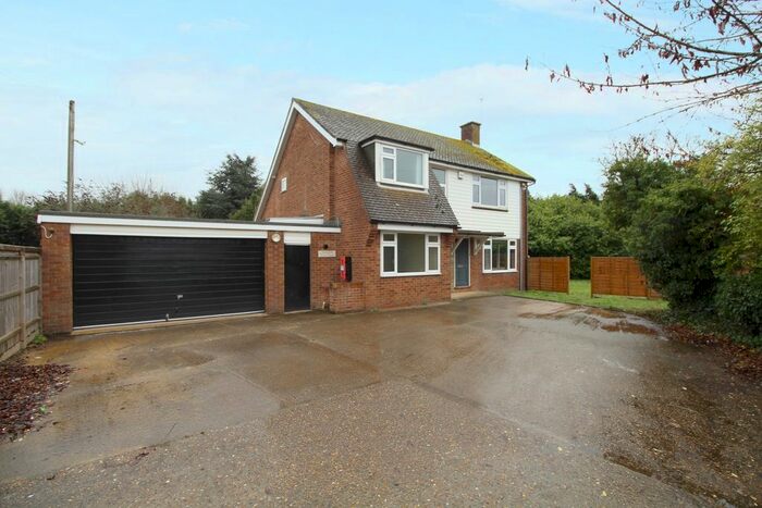 4 Bedroom Detached House To Rent In Stonehill Green, Dartford DA2