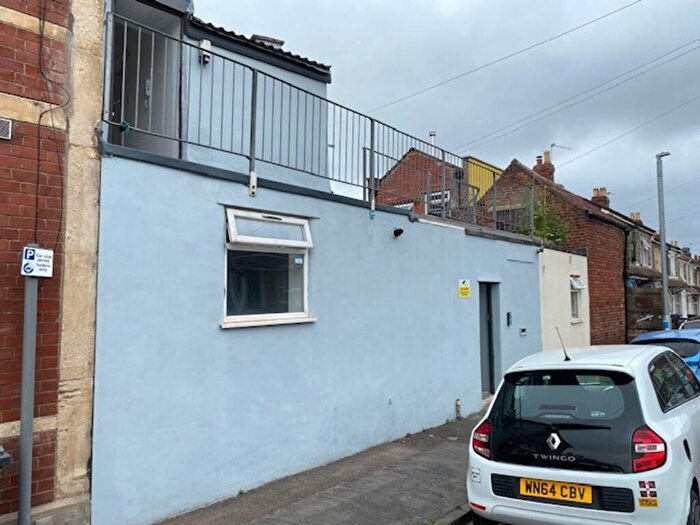 1 Bedroom Flat To Rent In Whitehall Road, Bristol, BS5