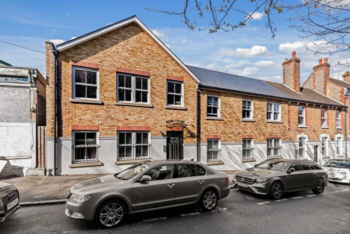 2 Bedroom Flat To Rent In Foord Road South, Folkestone, CT20