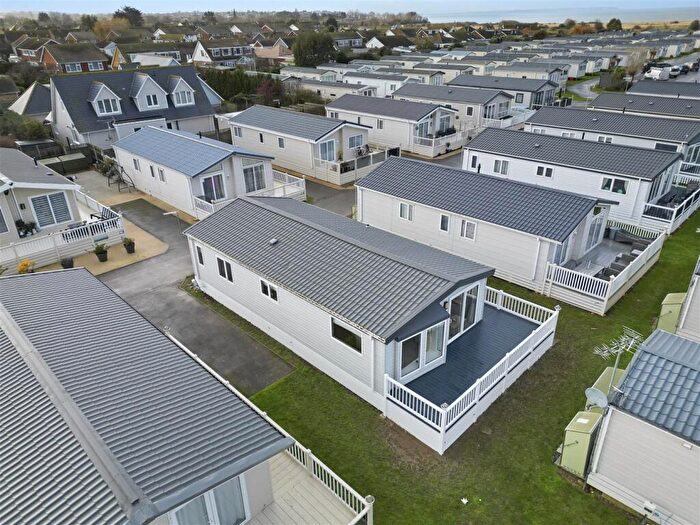 2 Bedroom Chalet For Sale In St John's Road, Whitstable, CT5