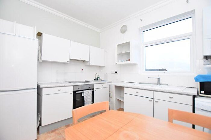 4 Bedroom Terraced House To Rent In Waterloo Promenade, Nottingham, NG7