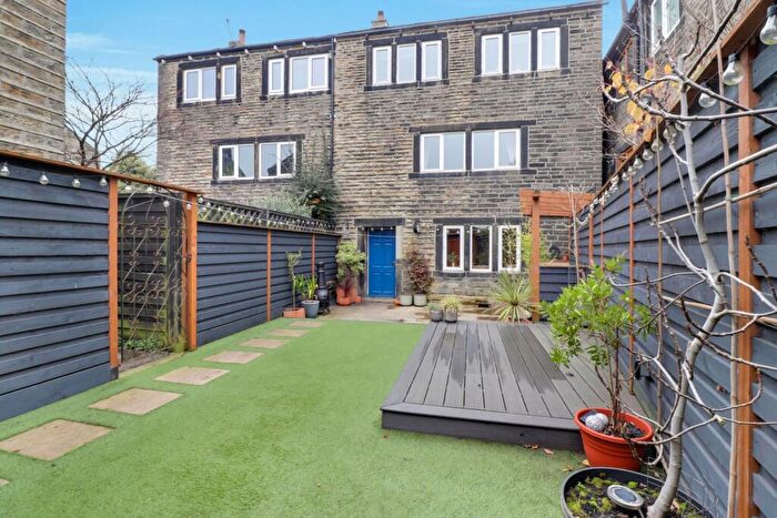 3 Bedroom Semi-Detached House For Sale In Golcar Brow Road, Meltham, Holmfirth, West Yorkshire, HD9