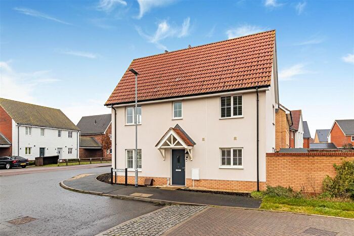 3 Bedroom Detached House For Sale In , Cedar Close, Red Lodge, Suffolk, IP28
